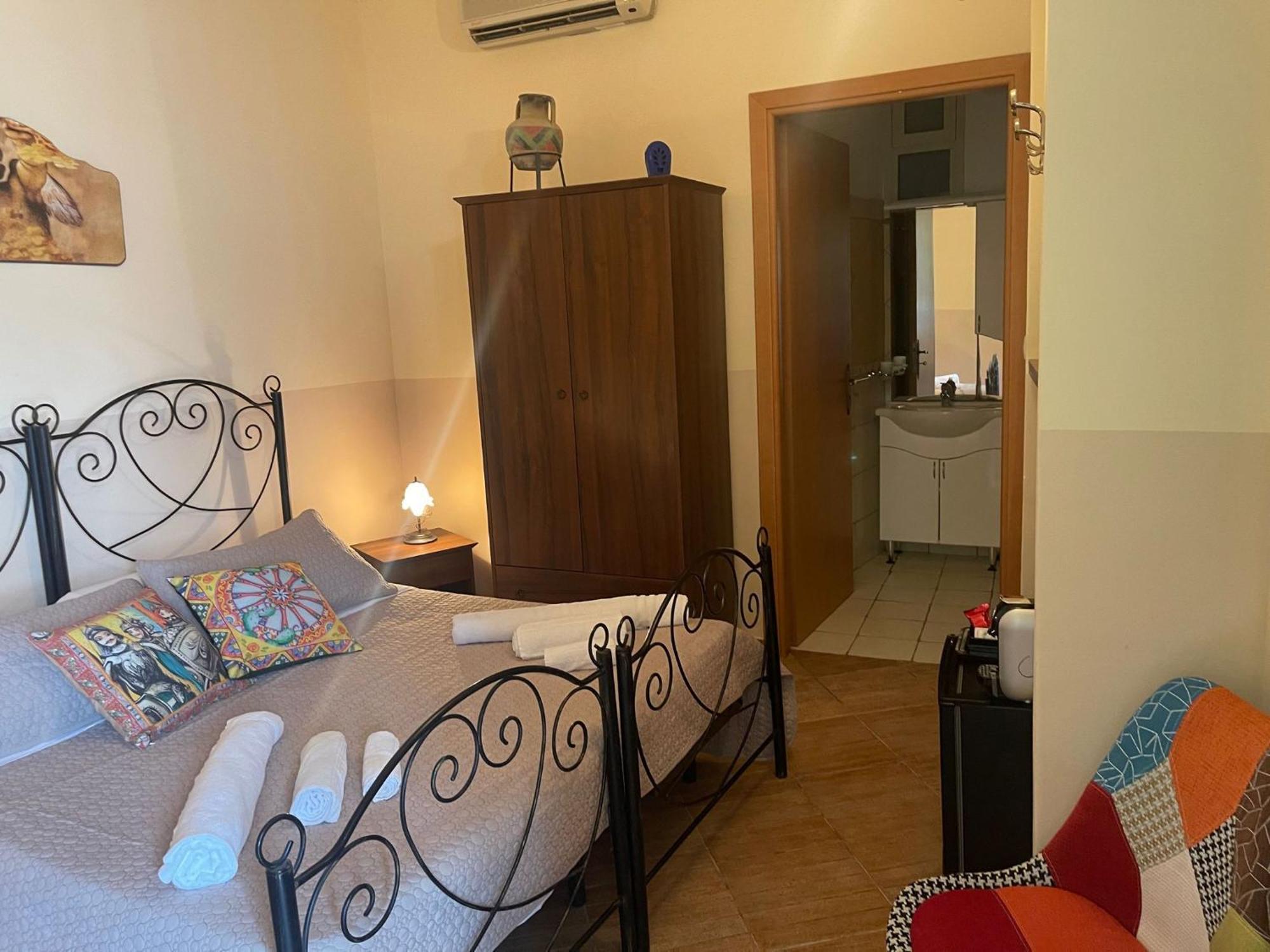 Bed And Relax-Il Maniero Bed & Breakfast Calatabiano Exterior photo
